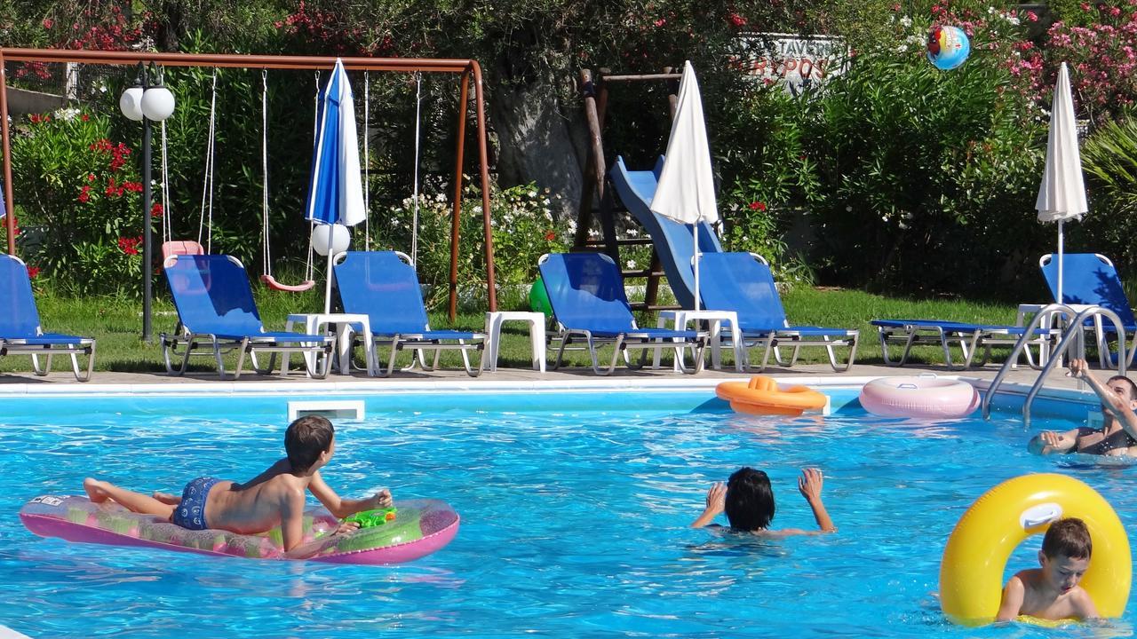 Egrypos Hotel Μπούκαρι Εξωτερικό φωτογραφία